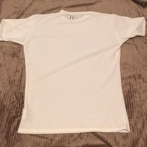 NWOTs Men’s Under Armour work out shirt - Picture 3 of 6